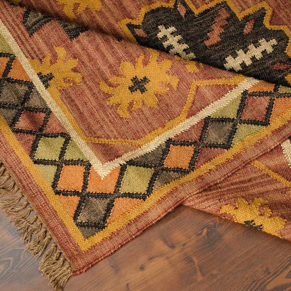 Czerwony, wyblakły dywan z wełny navajo i juty - obrazek 3