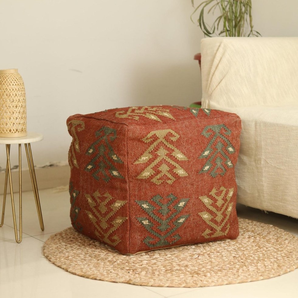 Pufa kilim z czerwonej wełny i juty