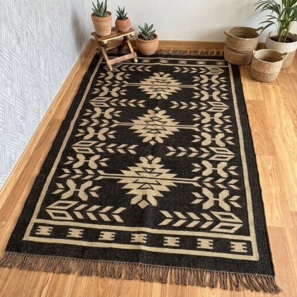 Black and white wool jute rug